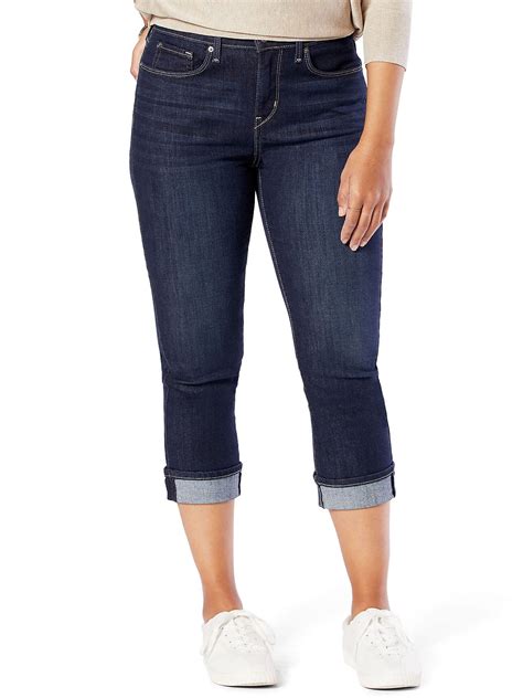 Signature By Levi Strauss And Co Womens Mid Rise Capri Jeans