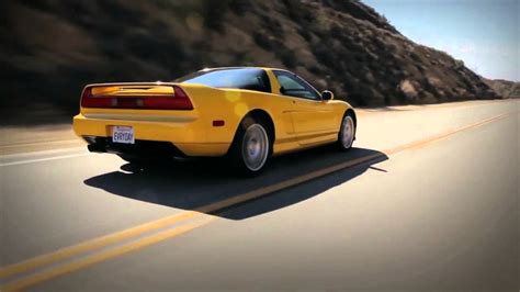 An electric motor/generator on the transmission and on each front wheel offers efficient all wheel drive at a competitive price. Acura NSX 2016 - YouTube