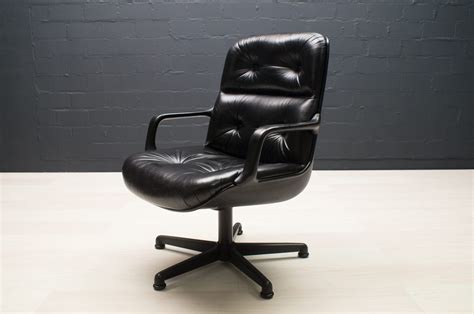 Simple to adjust, the functionality has been ergonomically incorporated into the frame. Armchairs by Charles Pollock for Comforto, 1960s, Set of ...