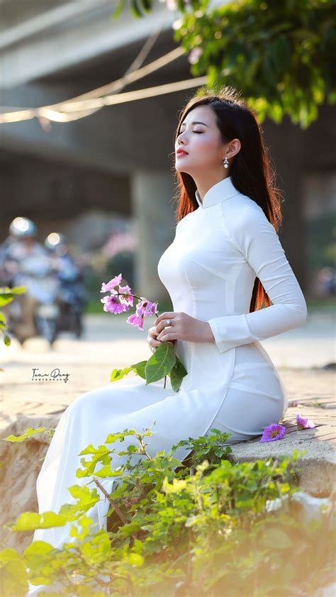 vietnamese long dress Áo dài trong 2019 Áo dài thời trang nữ và thời trang châu á