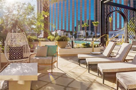the venetian and palazzo reveal their renovated pools overlooking the las vegas strip eater vegas