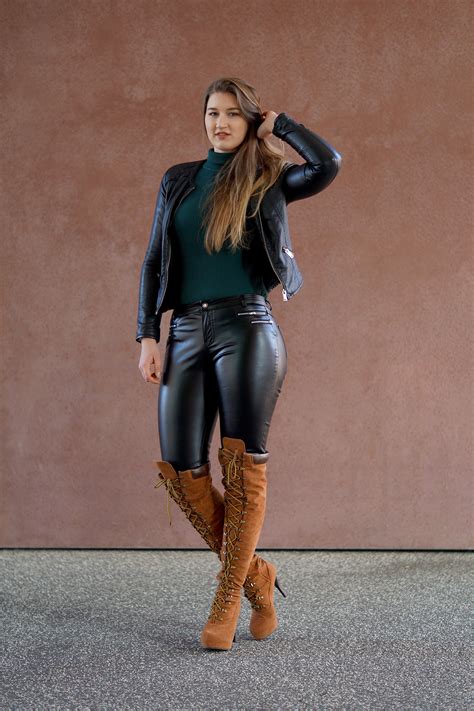 leather leggings outfit blogs for women