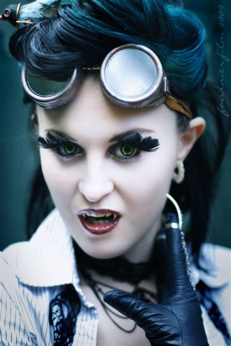 15 Glamorous Gothic Fashion Photography