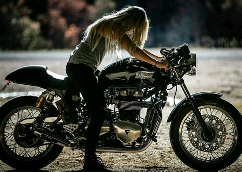 Withlovefromchennai Chicks On Bikes Cafe Racer Girl Triumph Cafe Racer