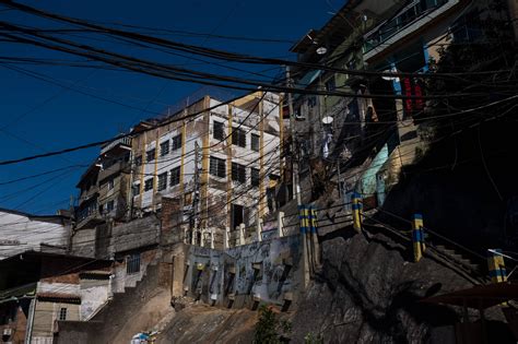Turismo Na Favela Da Rocinha No Rio 11102017 Cotidiano