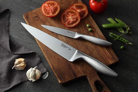 The knife block looks beautiful on any counter, it won't stick thanks to the hollow ground, and you benefit from 20 knives to help you carry out all manner of kitchen preparation tasks. Top 10 Best Kitchen Knife Sets in 2020 - All Top Ten Reviews