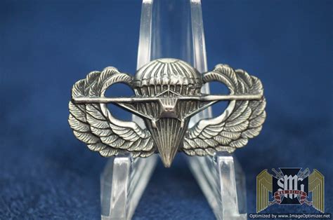 Smgl 2886 11th Airborne Badge War Relics Buyers And Sellers Of War