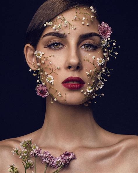 Pin By Gabby Du Toit On ♣️ ~flowers In Her Hair Flowers