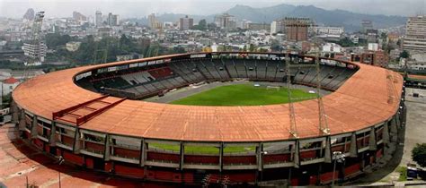Club de fútbol profesional colombiano campeón continental 2004. Estadio Palogrande - Once Caldas F.C | Football Tripper