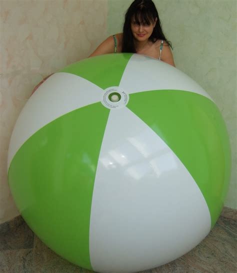 Giant Beach Ball 72gw Inflatable World