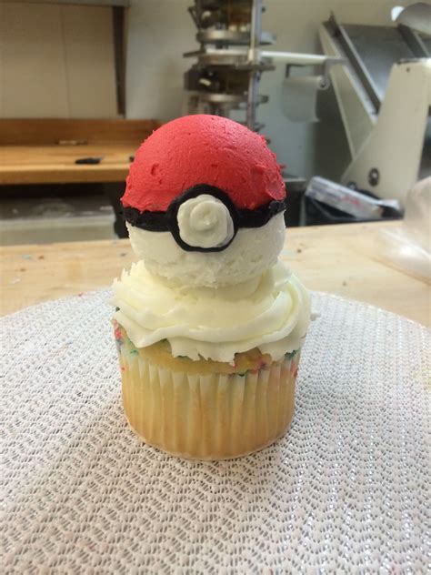 Pokemon Ball Cupcake Desserts Food Cake