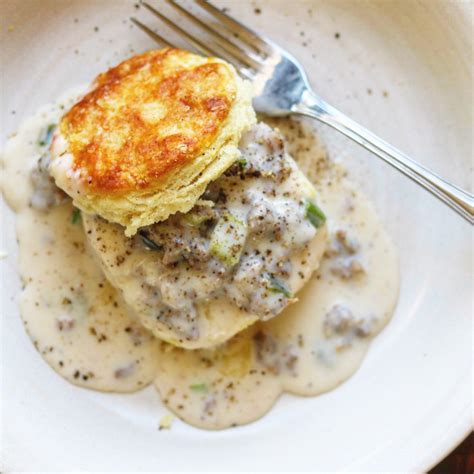 Easy Flaky Buttermilk Biscuits With Sausage Gravy The 2 Spoons