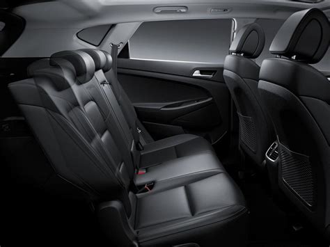2022 tucson doubleclutch first drive: Hyundai Tucson: A compact SUV with a touch of ruggedness ...