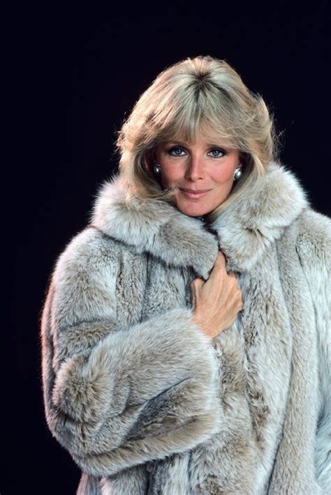 linda evans fox fur coat linda evans blonde actresses fur fashion