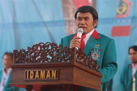 Umur 74 tahun) adalah musisi dangdut dari indonesia yang berjulukan raja dangdut. Rhoma Irama luncurkan partai antikorupsi: Partai Idaman
