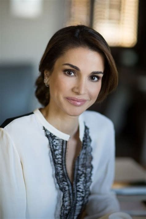 Jordanianroyals ““official Portrait Of Queen Rania Of Jordan 2017 ” ” Headshots Women Queen