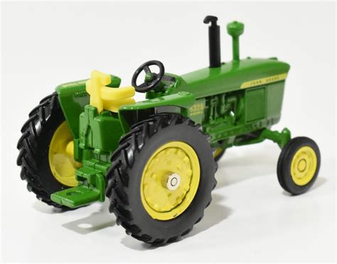 143 John Deere 4320 Tractor 1993 National Farm Toy Show European