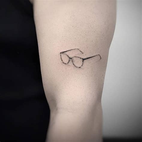 Glasses Tattoo Ideas Photos