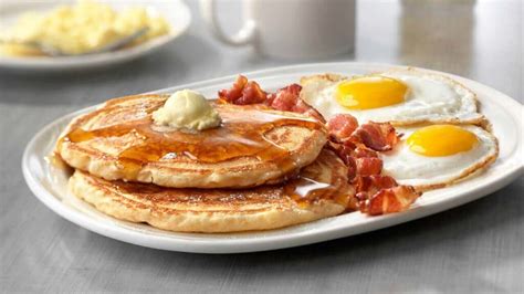 Eat A Big Breakfast To Lose Weight This Old Nutritional Adage Isnt