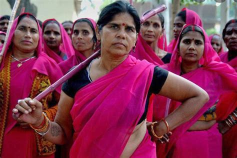 Gulabi Gang Indias Women Warriors Asianatv