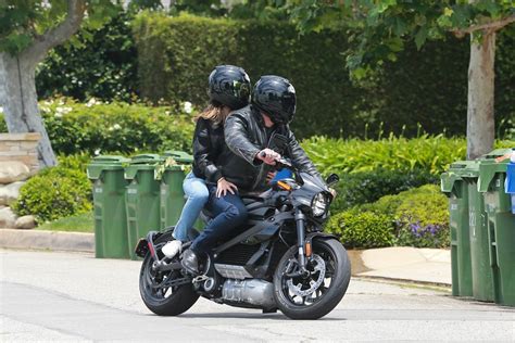 Lauren hutton robert redford enduro vintage vintage motorcycles small motorcycles vintage biker vintage motocross christy turlington santa monica. Ana De Armas and Ben Affleck - Cruising on his Harley ...