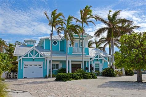31 Houses With A Blue Exterior Photos All Types Of Blue Beach