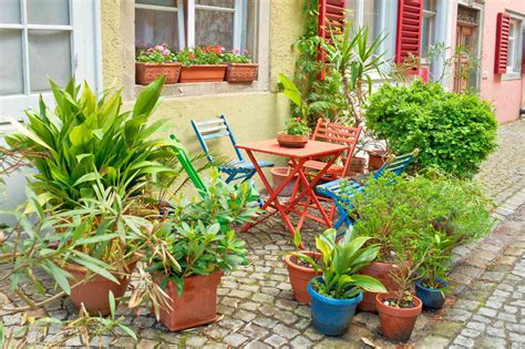 51 Beautiful Small Garden Ideas For Your Outdoor Space