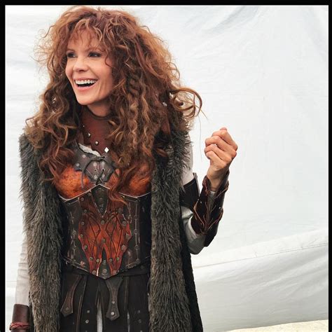 50 Hot Photos Of Robyn Lively 12thBlog
