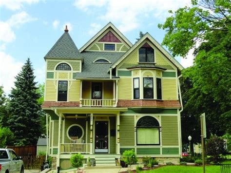 I was asked recently if i used colors from the historic color collections of major paint manufactures such as sherwin williams or benjamin moore during my paint consults. Exterior Paint Color Schemes | Victorian homes exterior, Exterior paint colors, Exterior house ...