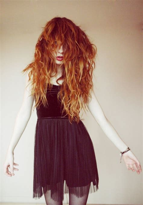 Pin By Tina Sher On Nadia Esra Fashion Long Wavy Hair Red Hair