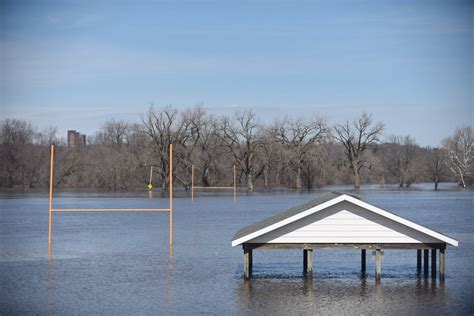 Iowa Flooding Man Dies After Becoming Trapped In Flood Waters