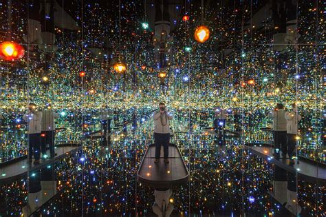 Yayoi Kusamas Insanely Popular Infinity Rooms Return To New York This