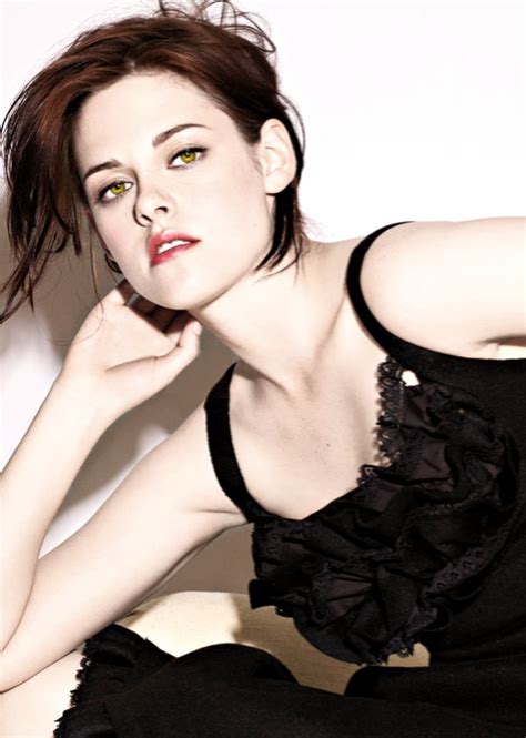 Image Detail For Breaking Dawn Renesmee Cullen Bella Pregnant Pictures Kristen Stewart