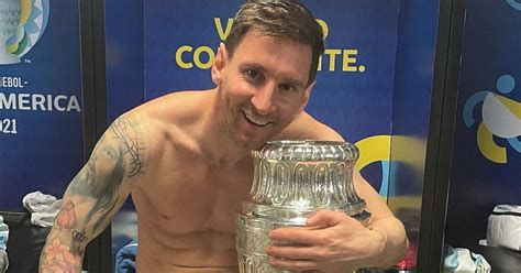 Messi Se Desnudó En El Maracaná Y Se Sacó A King Kong De Arriba De Los