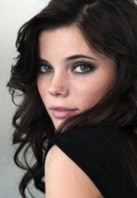 Amazing Features Black Hair Green Eyes Actresses With Black Hair Black Hair Blue Eyes