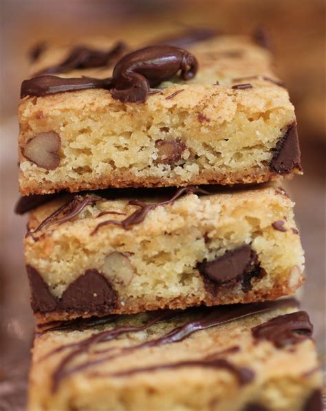 Chocolate Chip Pecan Cookie Bars