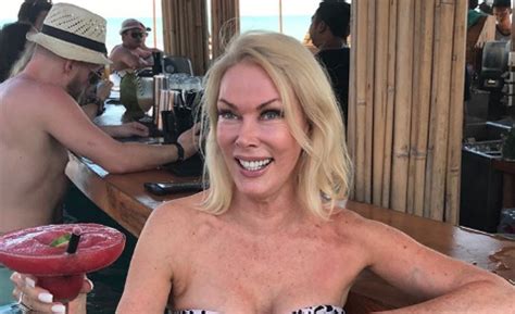 Real Housewives Of Melbourne Star Janet Roach Stuns In Swimsuit New