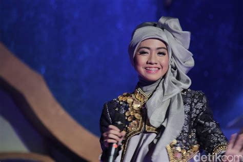 Denta Harista Calon Dokter Dan Penyanyi Keroncong Di Sunsilk Hijab Hunt