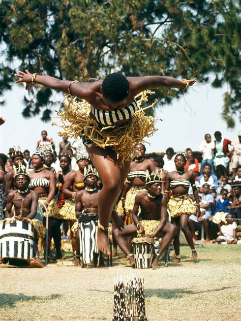 Zimbabwndebeledanc2 African Dance Africa African People