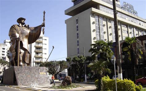 It belongs to the metropolitan mesoregion of fortaleza and microregion of fortaleza. Destinos - Brisa