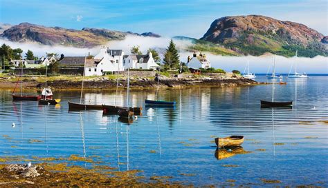 A Unique Romantic Self Catering Cottage Nestled Within The Dramatic