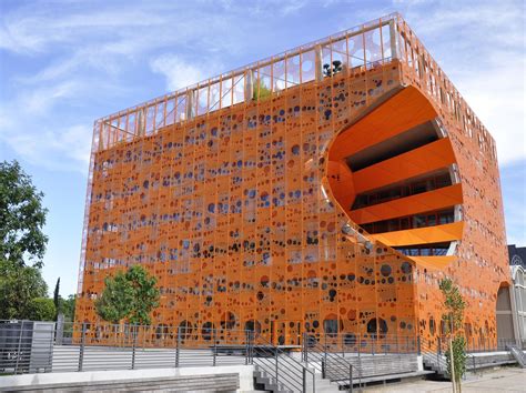 Le Cube Orange De Lagence Jakob Macfarlane Architectes 1