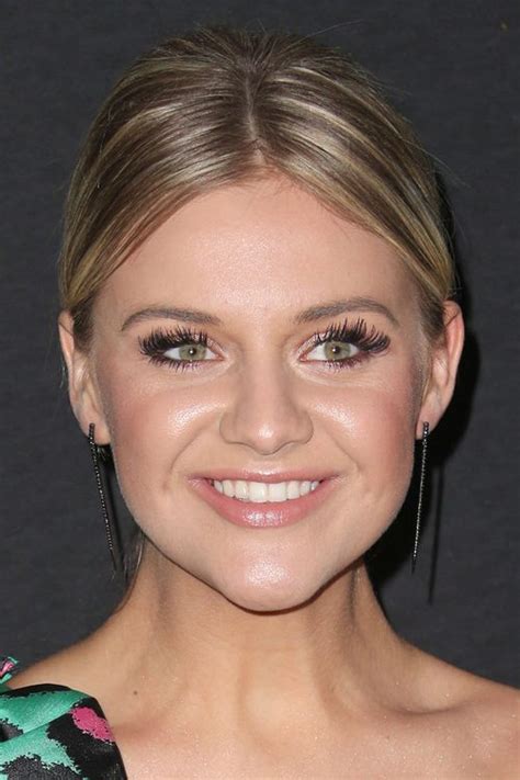 Kelsea Ballerinis Hairstyles And Hair Colors Steal Her Style