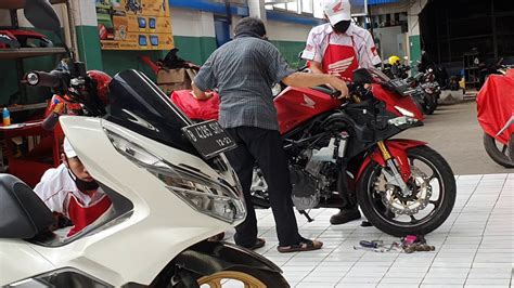 Honda launched the 2021 cbr250rr super sports model with improved power, added equipment and four new colour choices. Honda CBR 250RR - YouTube