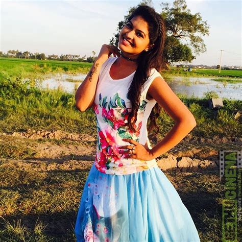 Rachitha Dinesh Mahalakshmi Saravanan Meenakshi Actress Instagram And Travel Photos 32