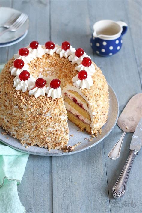 Baking instructions frankfurter kranz cake. Frankfurter Kranz | Rezept in 2020 | Dessert rezepte ...
