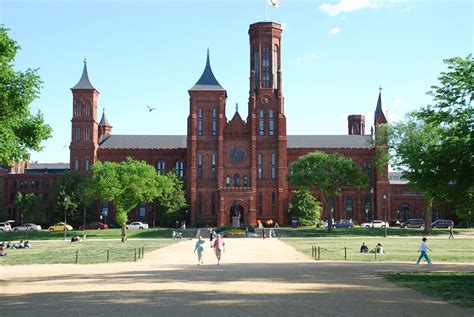 Today In History August 10 The Smithsonian Institution Is Founded