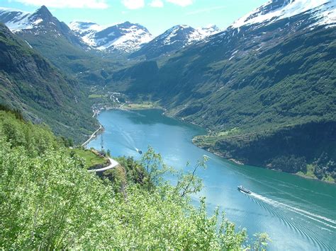 Life Around Us Geirangerfjord Norway Amazing Places