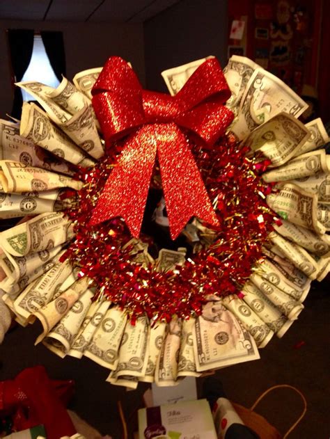 christmas money wreath great t diy christmas money holiday decor christmas wreaths