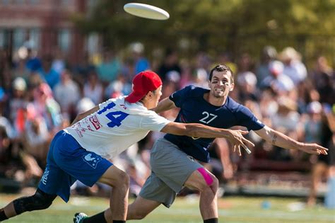 How to Throw a Backhand in Ultimate Frisbee | Features | Ultiworld